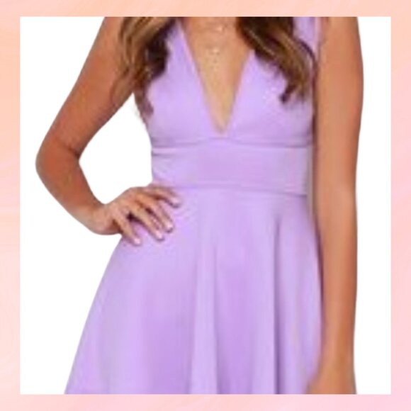 Missguided Dresses & Skirts - Lavender Plunge Neckline Women’s Dresses Mini Size 10